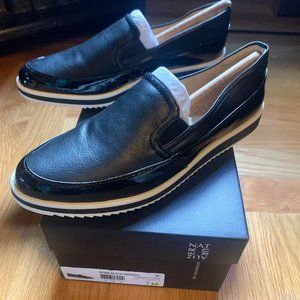 NWT Naturalizer Rome slip-ons &B